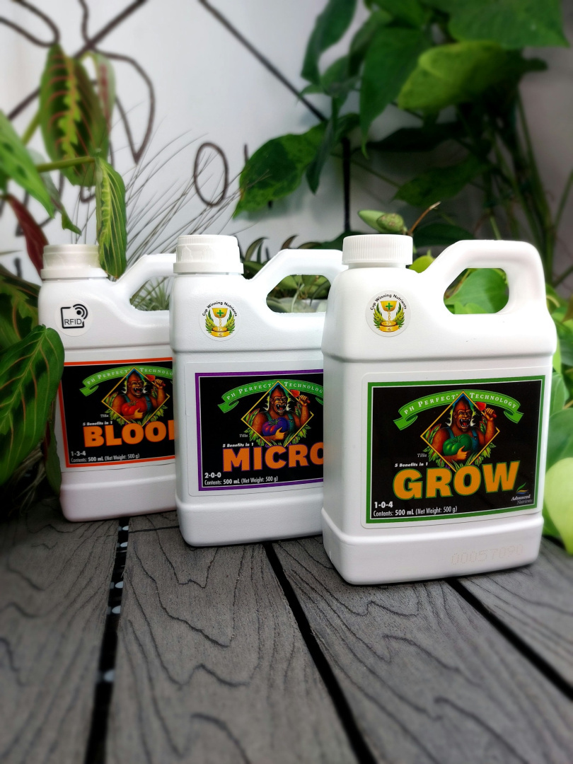 Zestaw Advanced Nutrients MICRO BLOOM GROW 3x500ml | z formułą pH perfect > best liquid fertilizers for indoor plants